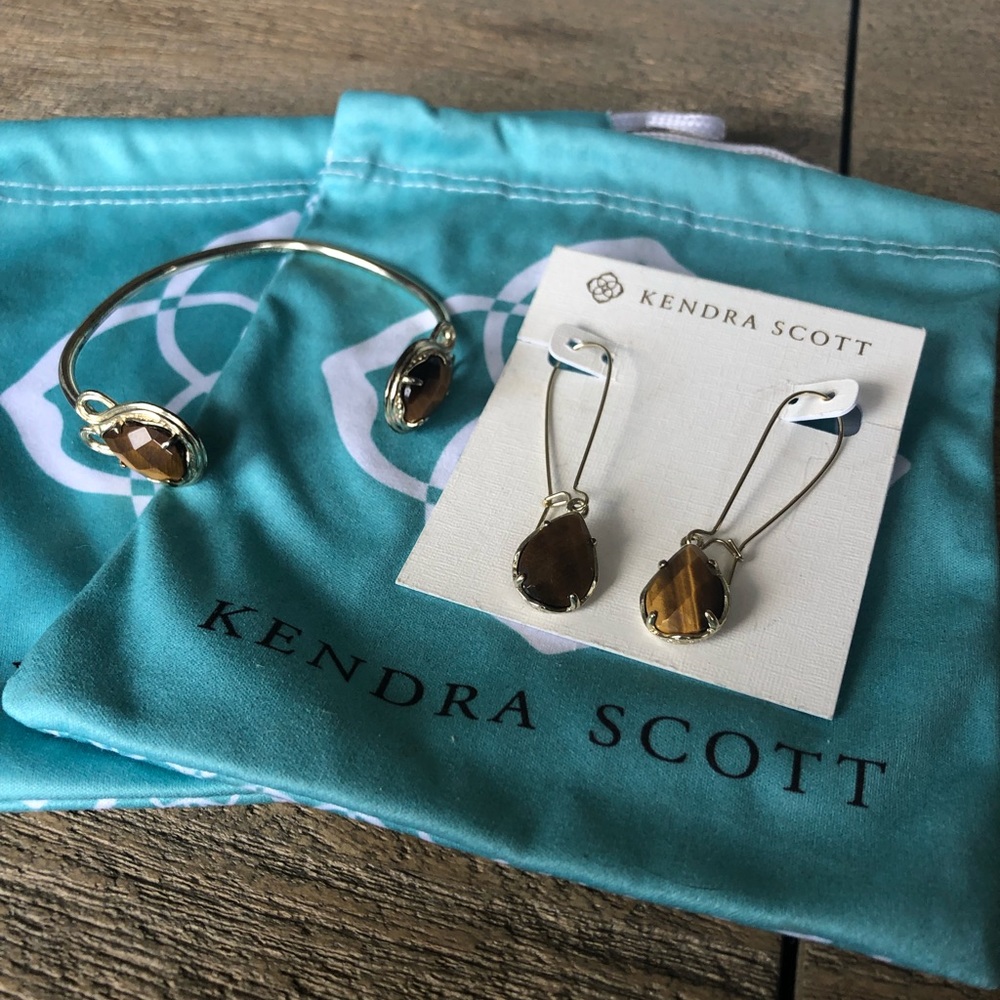 Kendra Scott Dee earrings, Andy bracelet Tigers 👁